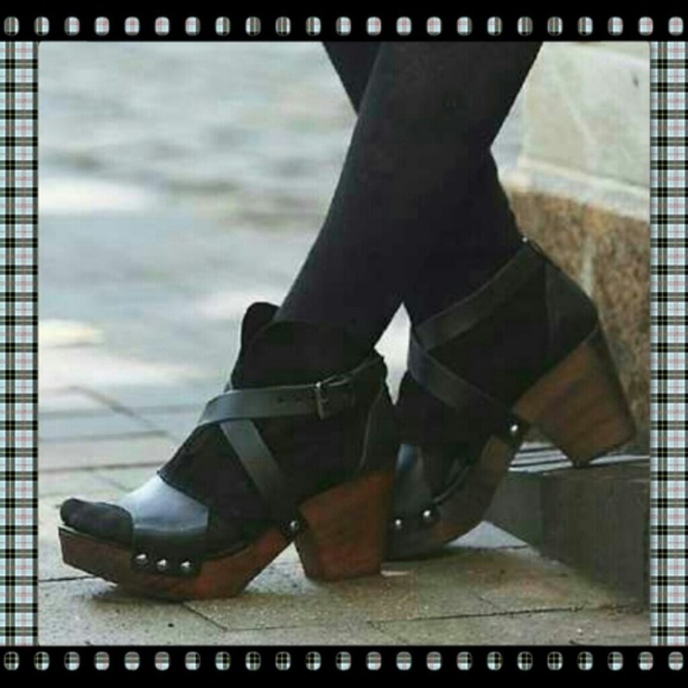 Free people rendering clog